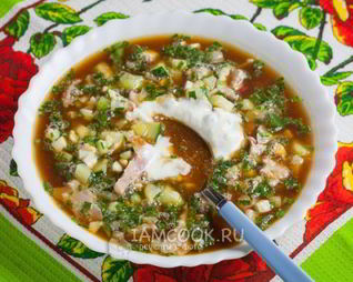 Окрошка с копченой курицей