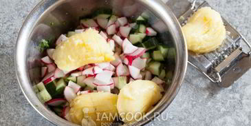 окрошка с копченой курицей