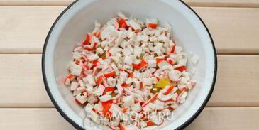 окрошка с крабовыми палочками