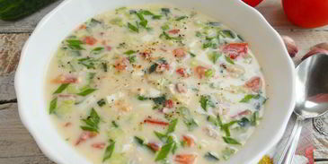 окрошка с курицей и помидорами