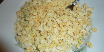 окрошка с редисом и шпинатом