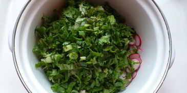 окрошка со свеклой и курицей