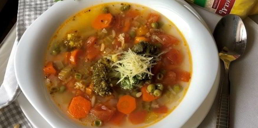 Рецепт минестроне с рисом и песто из руколы