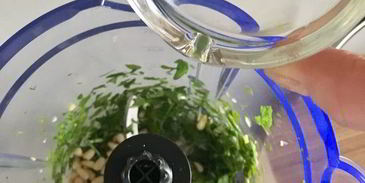 минестроне с рисом и песто из руколы