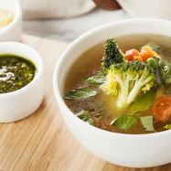 Рецепт Минестроне с соусом песто из базилика и шпината