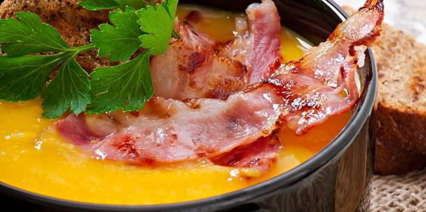 Рецепт овощного крема-супа жареным беконом