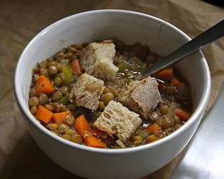 Овощной суп с чечевицей