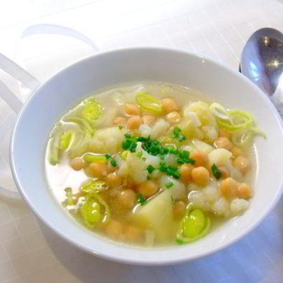 Овощной суп с нутом