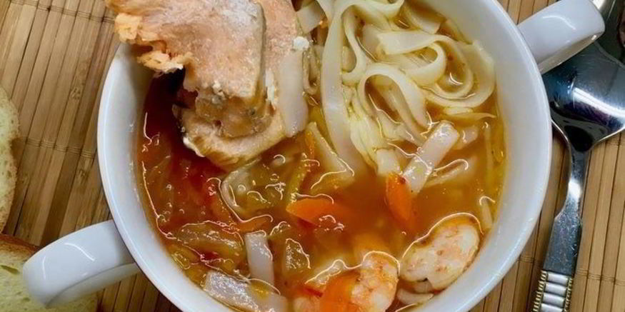 Рецепт рыбного супа-лапши с овощами