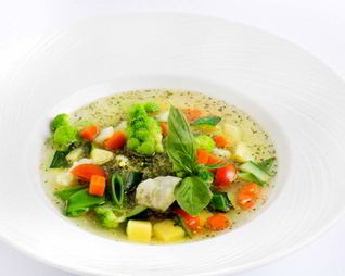 Суп минестроне с песто