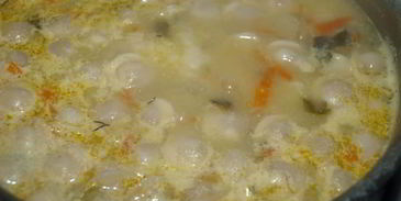 суп овощной с пельменями