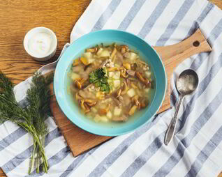 Рассольник с маринованными опятами