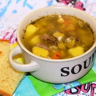 Рассольник с огурцами и перловкой