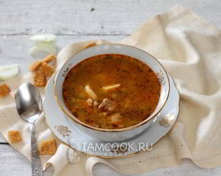 Рассольник с перловкой в мультиварке