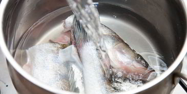 рассольник с рыбой и перловой крупой