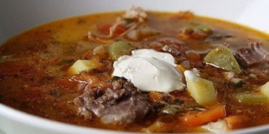 Рецепт рассольника с тушенкой и сметаной