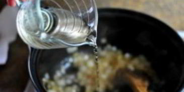 рыбный суп с гренками