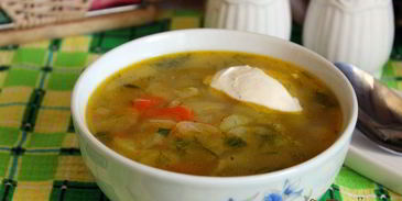 летние щи из молодой капусты со сладким перцем