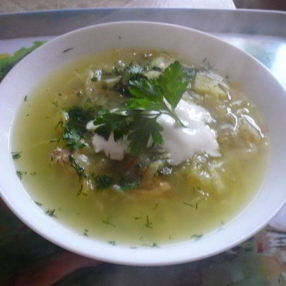 Щи из кислой капусты с курицей