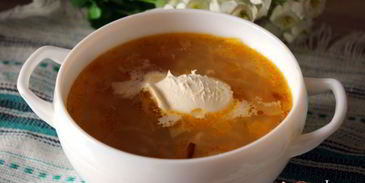 щи из кислой капусты с перловкой на мясном бульоне