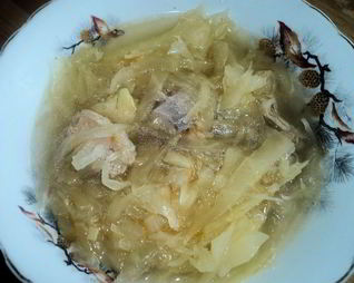 Щи из квашенной капусты в мультиварке