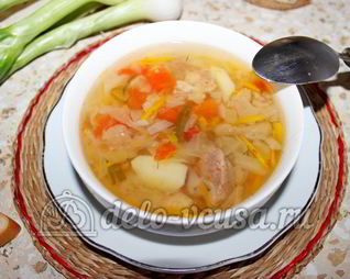 Щи из квашеной капусты в мультиварке