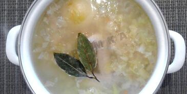 щи на курином бульоне из капусты