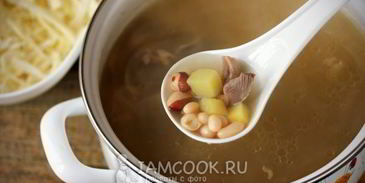 щи с фасолью и желудками индейки