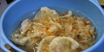 щи с курицей и грибами