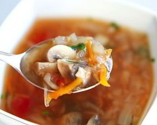 Щи с шампиньонами и мясом