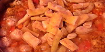 щи сборные с фасолью и фрикадельками