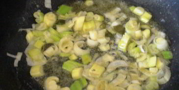 щи весенние с рисом и щавелем