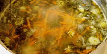 щи весенние с рисом и щавелем