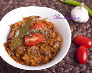 Капустная солянка с сосисками