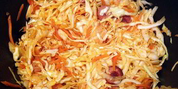 капустная солянка с сосисками