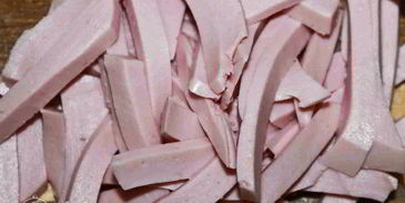 мясная солянка с колбасами