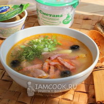 Мясная солянка в мультиварке