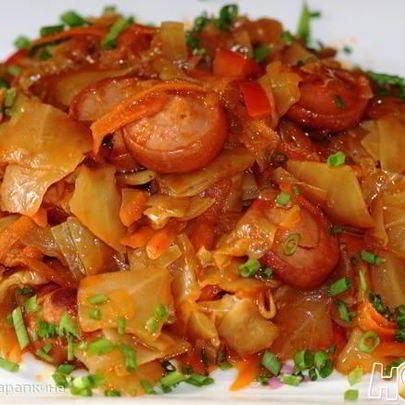 Солянка из капусты с сосисками