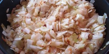 солянка из капусты с сосисками