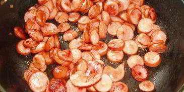 солянка из капусты с сосисками