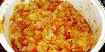 солянка из капусты с сосисками
