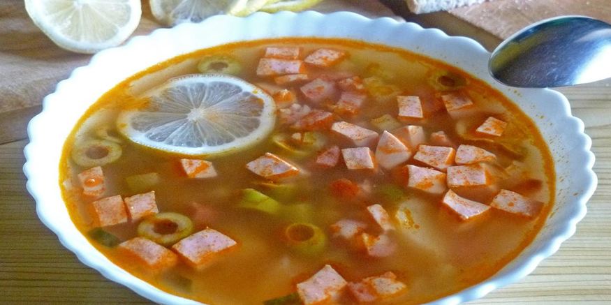 Рецепт солянки классической с колбасой