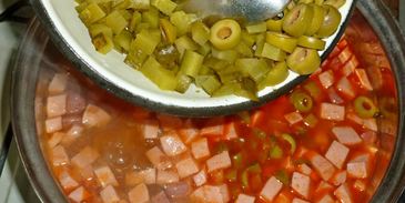 солянка классическая с колбасой