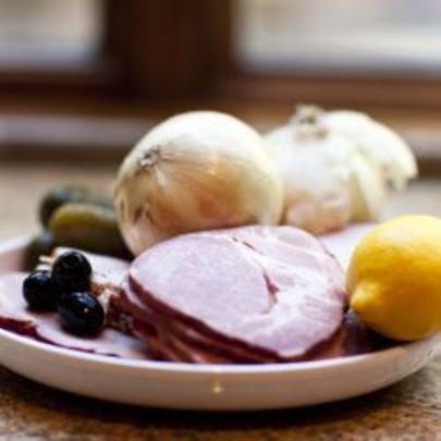 Солянка мясная в мультиварке