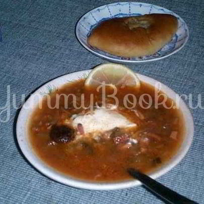 Солянка с черносливом