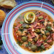 Рецепт Солянки с колбасой и курицей