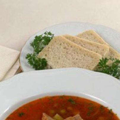 Солянка с консервированным тунцом