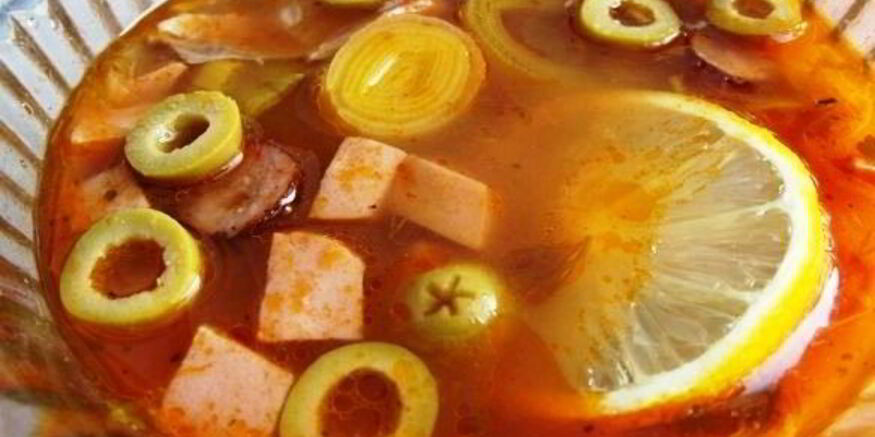 Рецепт солянки с копченой курицей