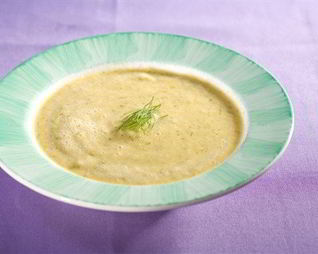 Быстрый зеленый суп-пюре с кабачками