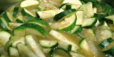 летний суп-пюре из картофеля и цукини